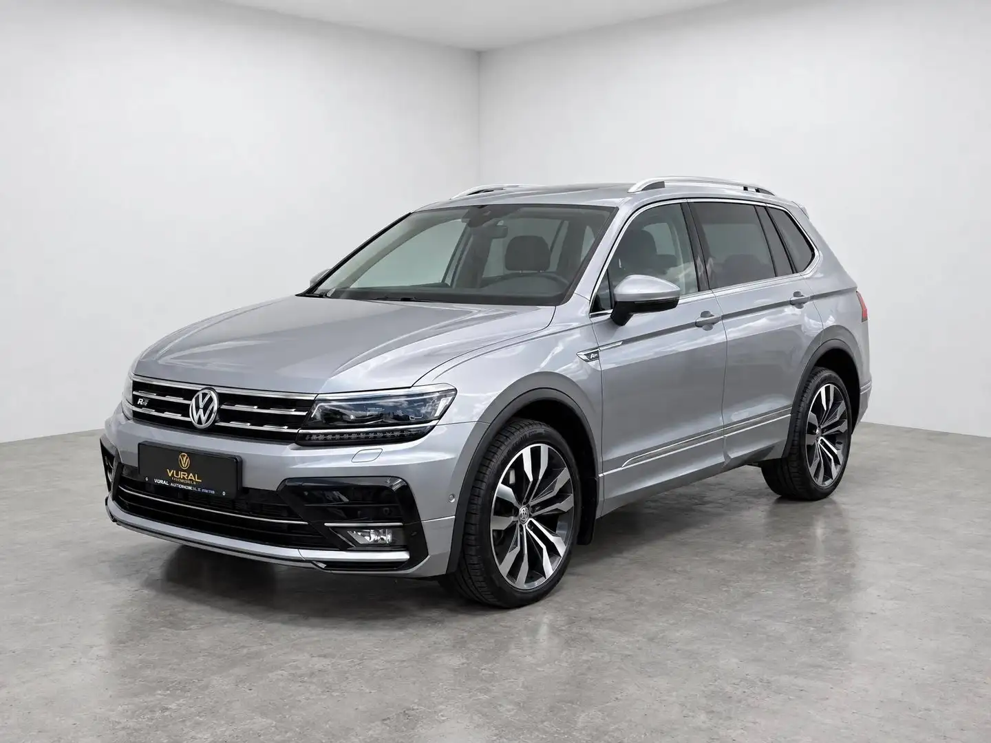 Volkswagen Tiguan Allspace Allspace 2.0 TDI Highline 4Motion | R LINE | 7 SITZE | ACC | AHK | RFK | Grau - 2
