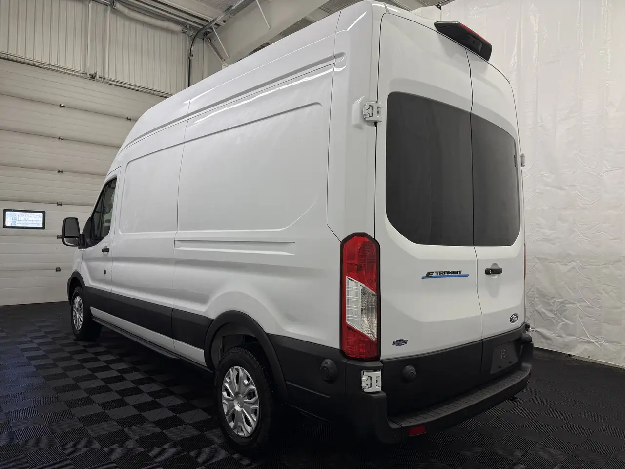 Ford E-Transit снимка Ford E-Transit