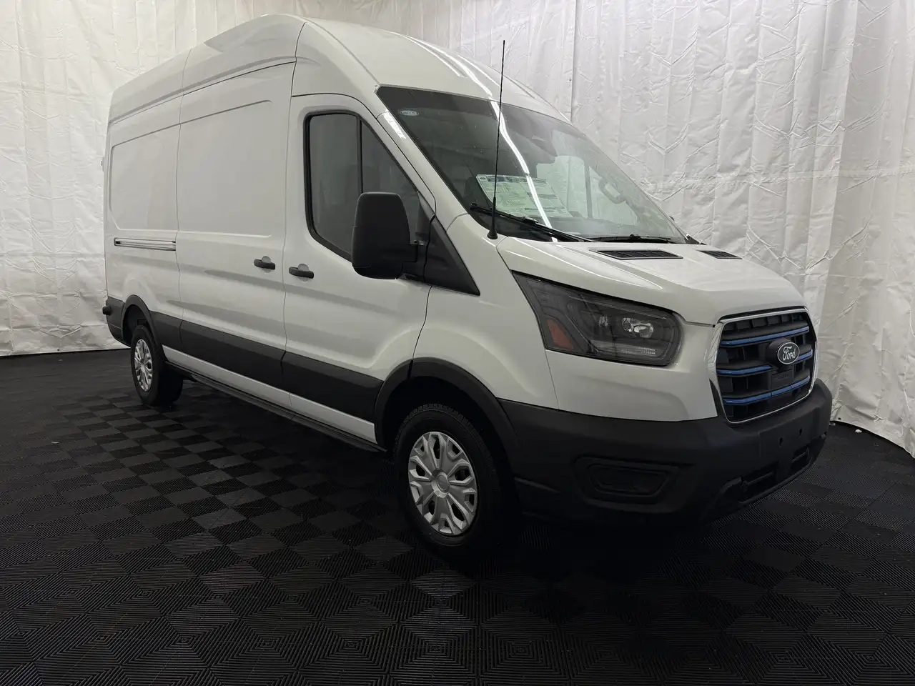 Ford E-Transit снимка Ford E-Transit