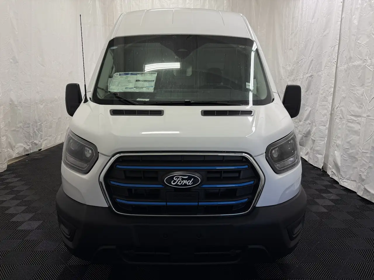 Ford E-Transit снимка Ford E-Transit