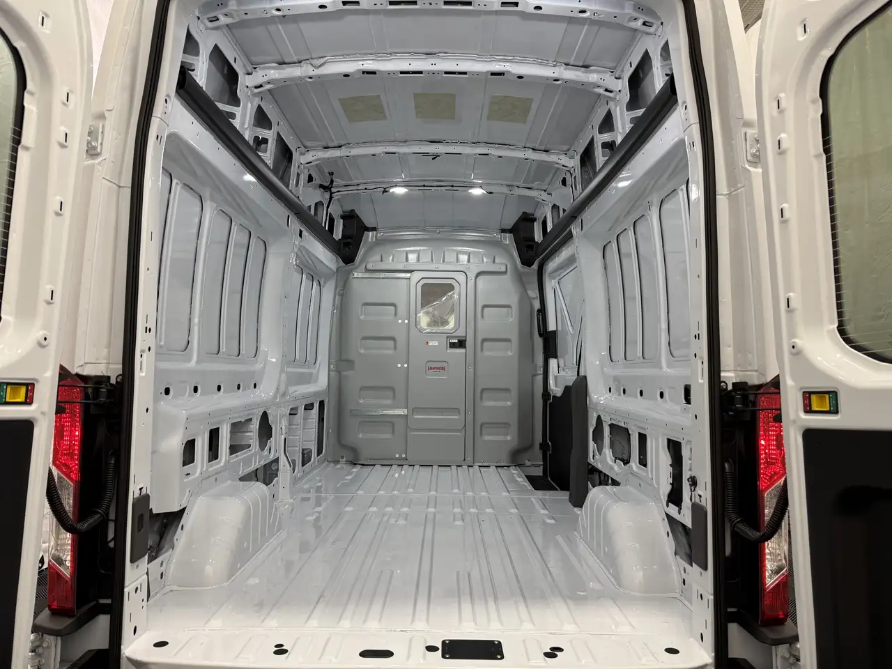 Ford E-Transit снимка Ford E-Transit