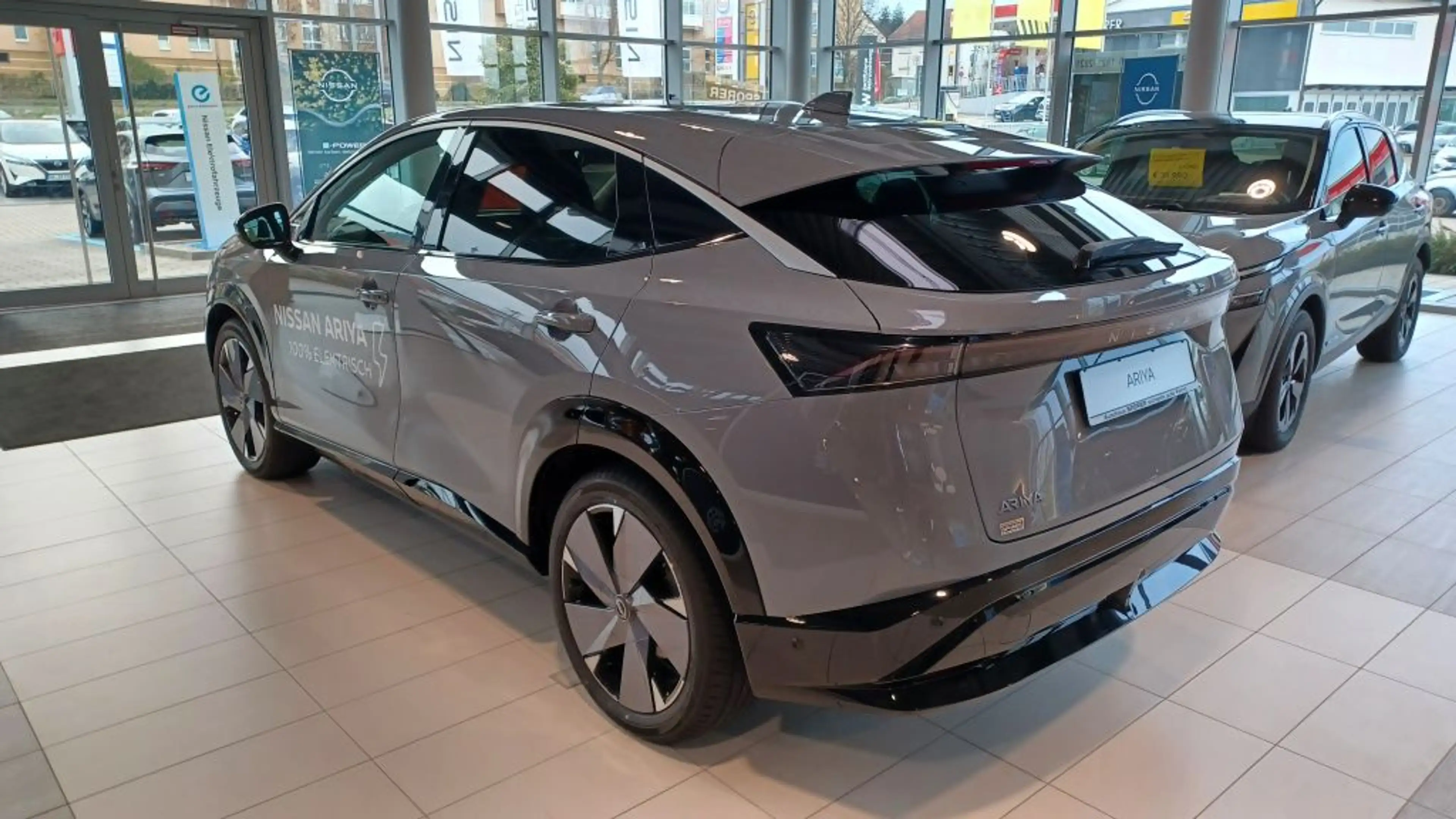 Nissan Ariya 87 kWh Evolve Pack — photo 2