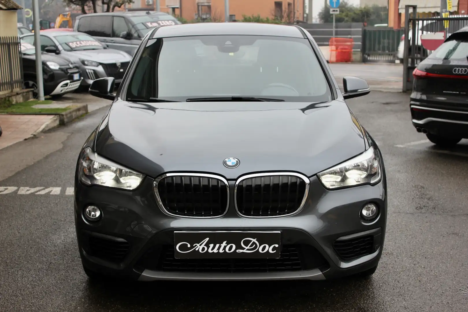 BMW X1 X1 sDrive 16d Business 2.0 150CV SENSORI Gris - 2