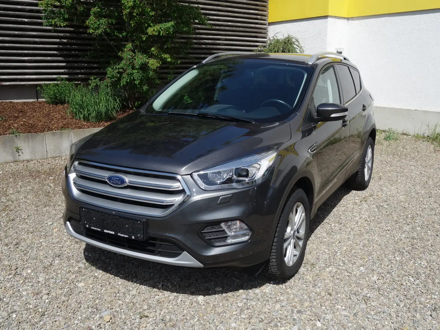 Ford Kuga Titanium Gris - 1