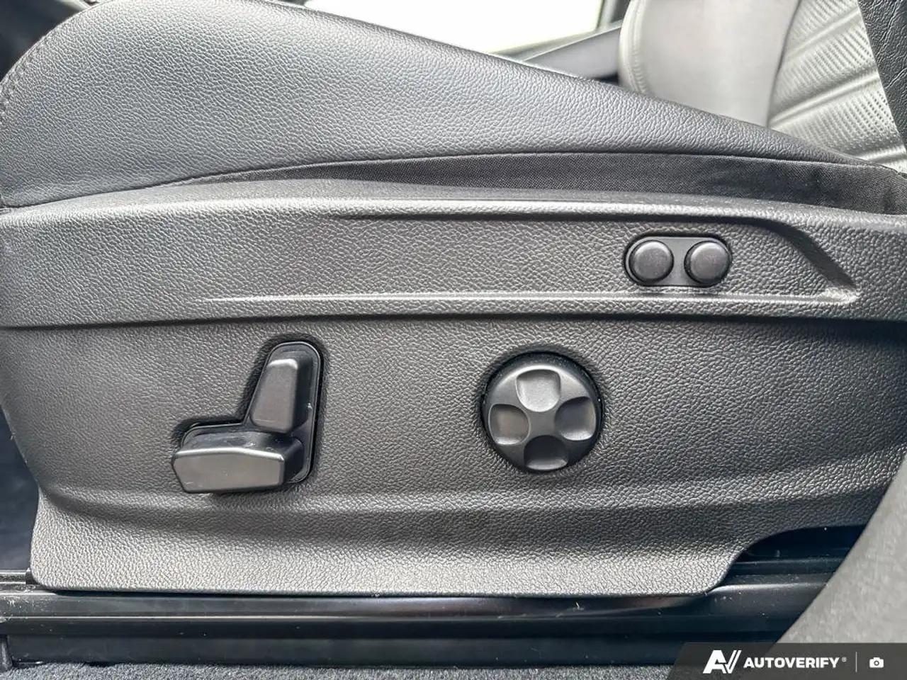Alfa Romeo Stelvio снимка Alfa Romeo Stelvio