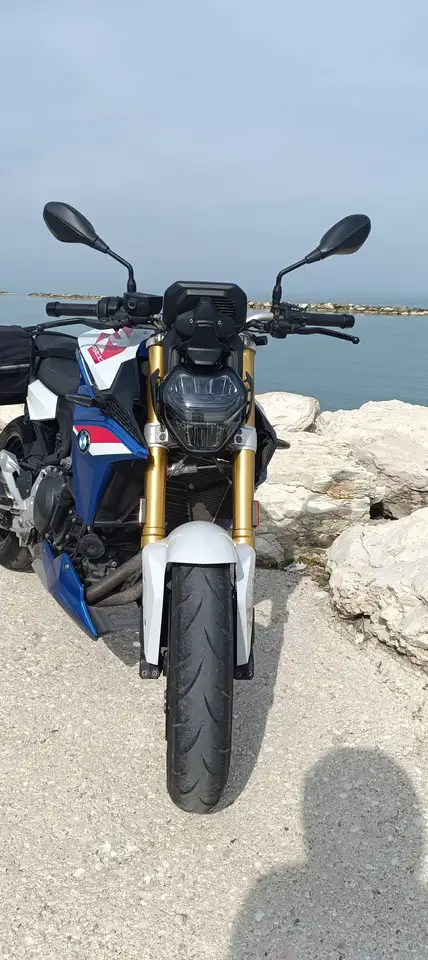 BMW F 900 R
