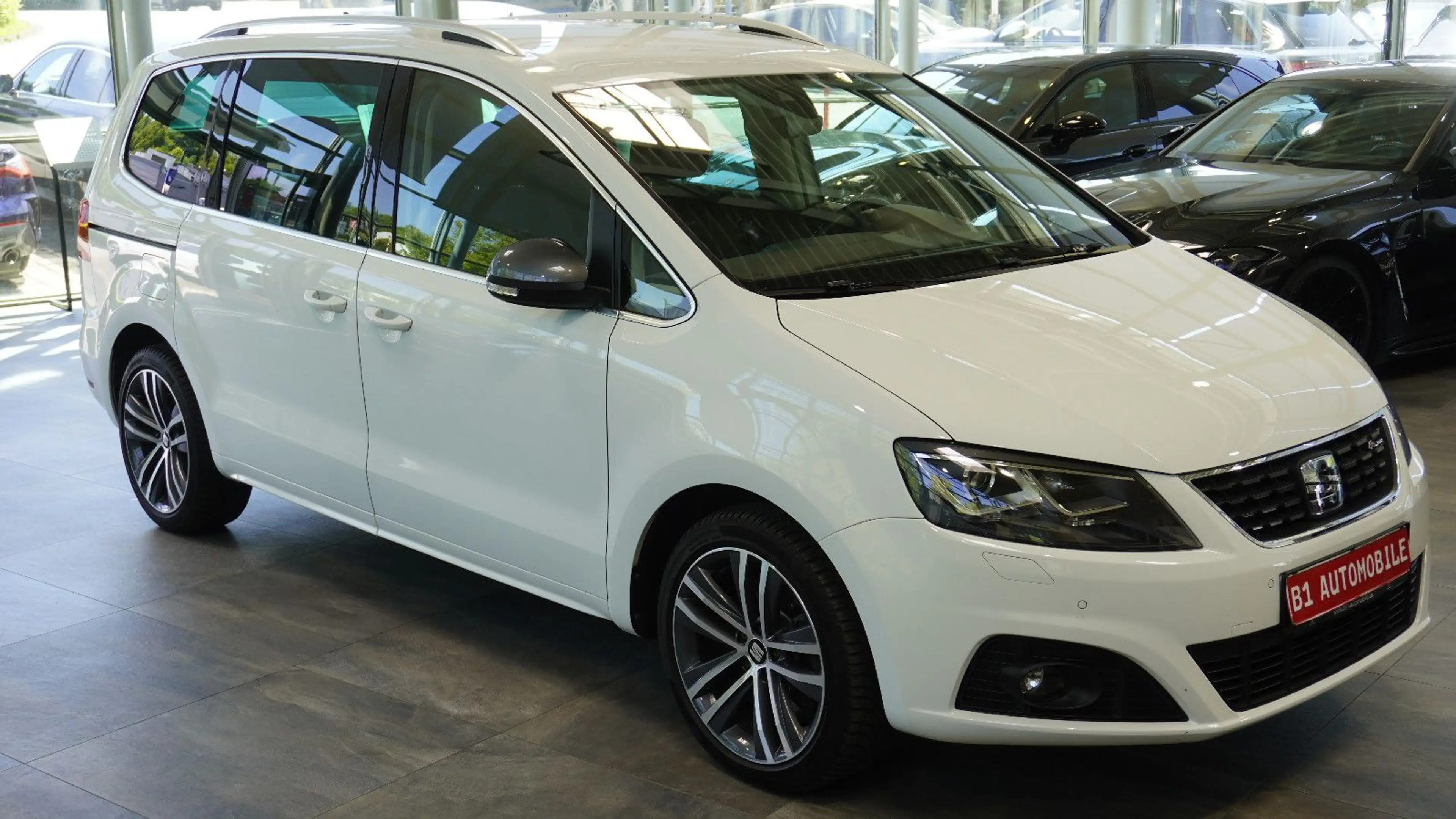 SEAT Alhambra FR-Line Allrad*STHZ*AHK*7SITZE — photo 3
