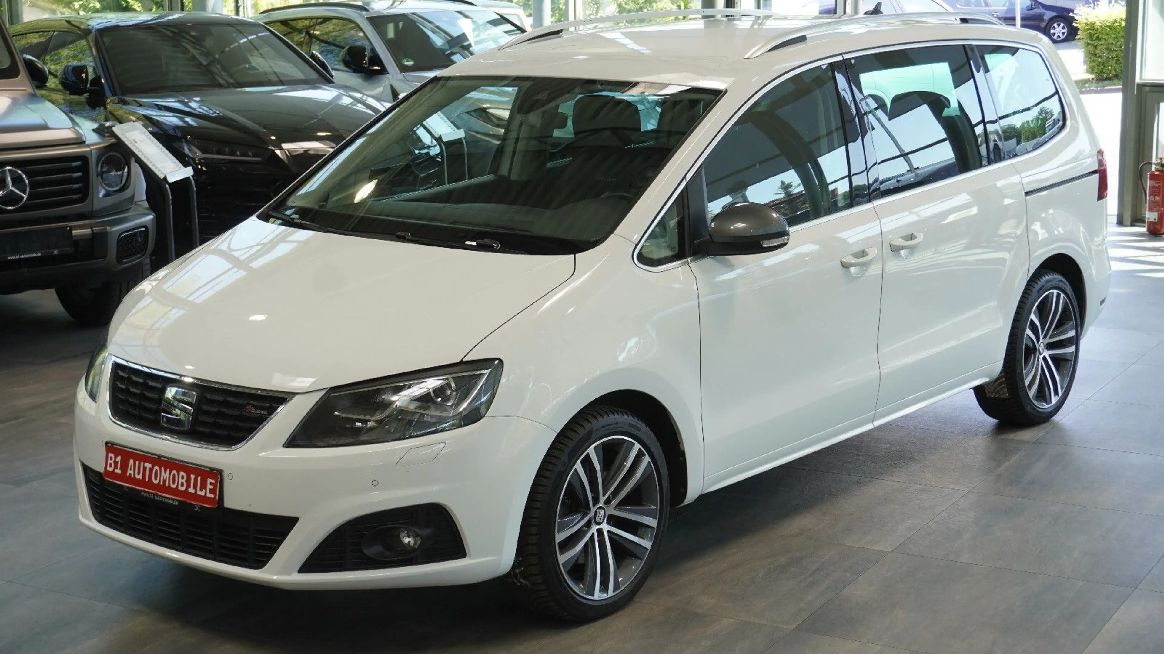 SEAT Alhambra FR-Line Allrad*STHZ*AHK*7SITZE