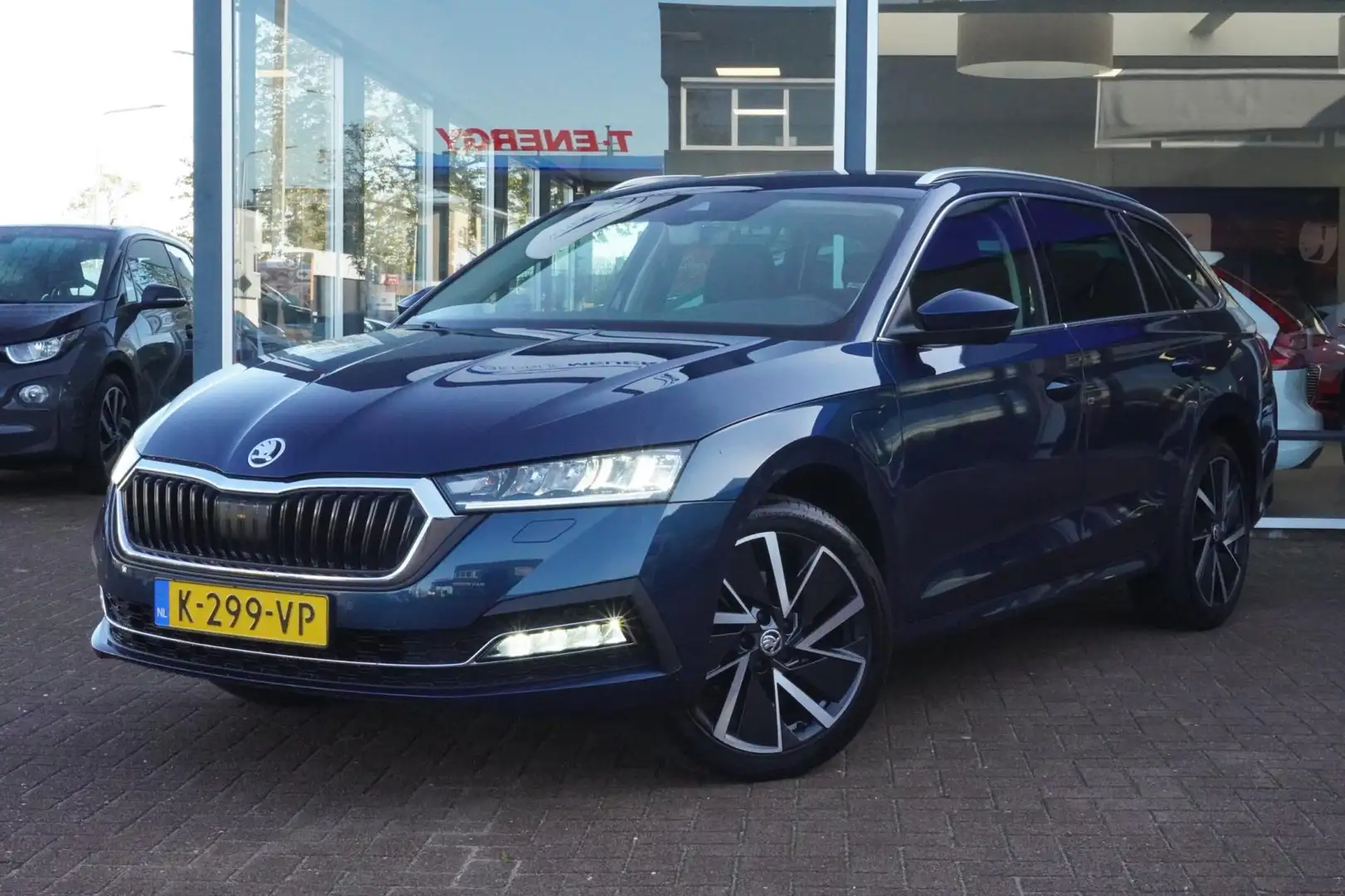 Skoda Octavia Combi 1.4 TSI iV PHEV Business Edition Plus Automa Blauw - 1