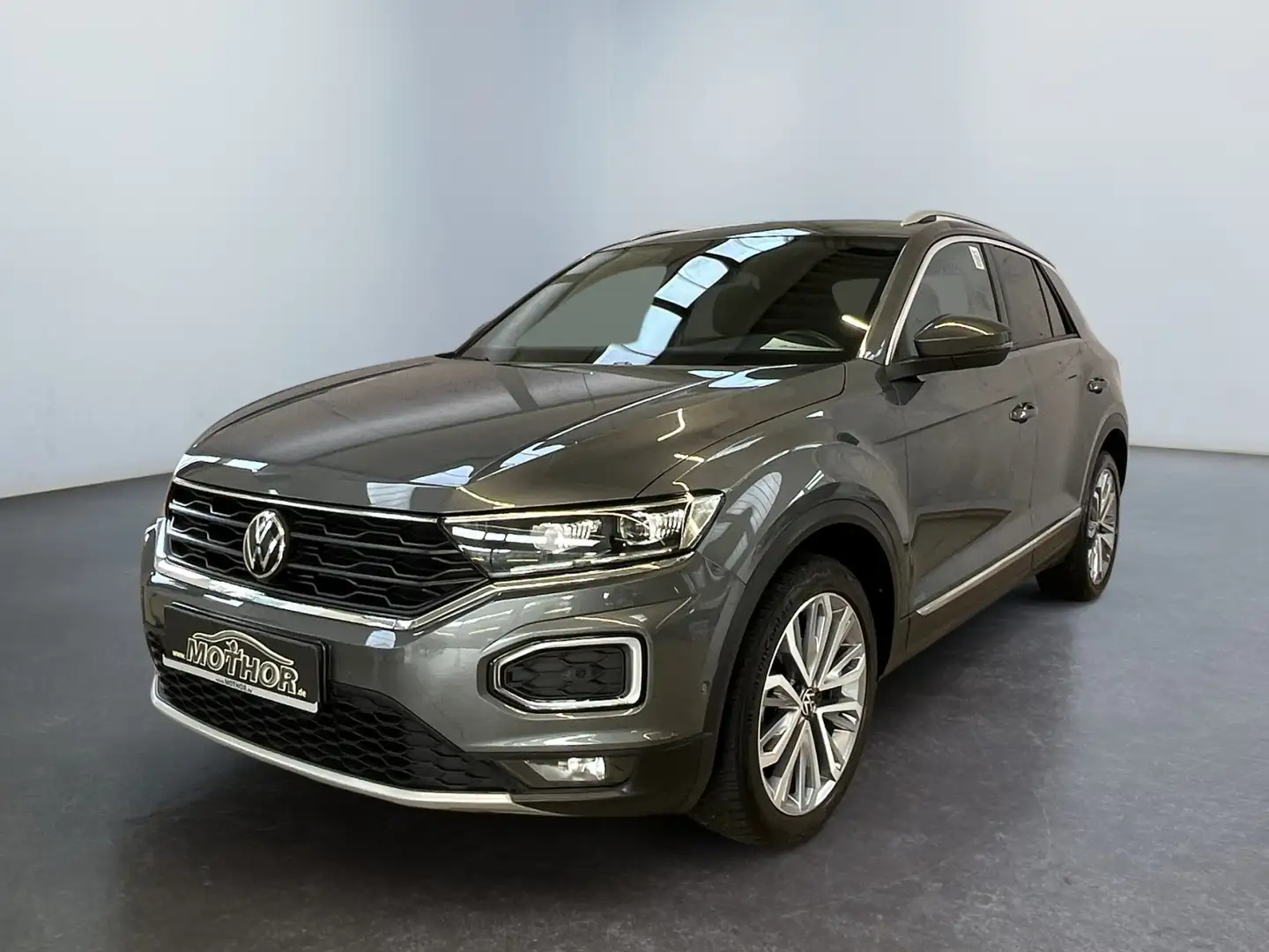 Volkswagen T-Roc Sport 1.5 TSI DSG Rückfahrkamera Navigation Grau - 2