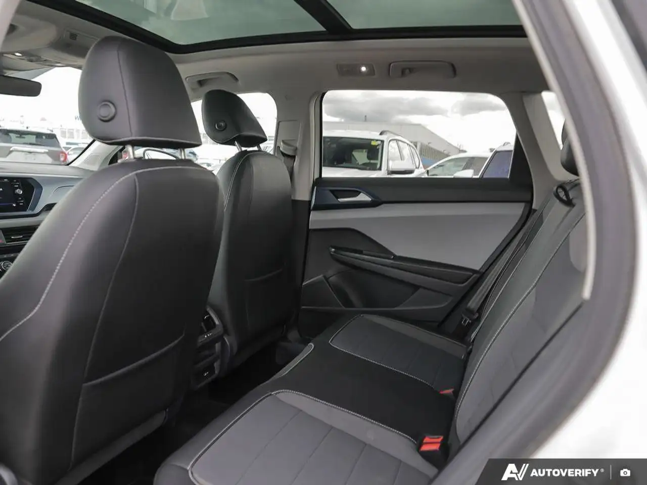 Volkswagen Taos снимка Volkswagen Taos