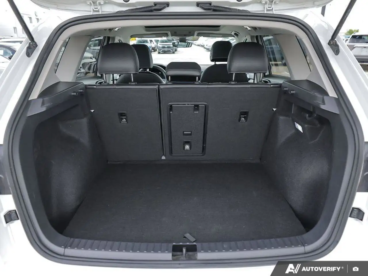 Volkswagen Taos снимка Volkswagen Taos