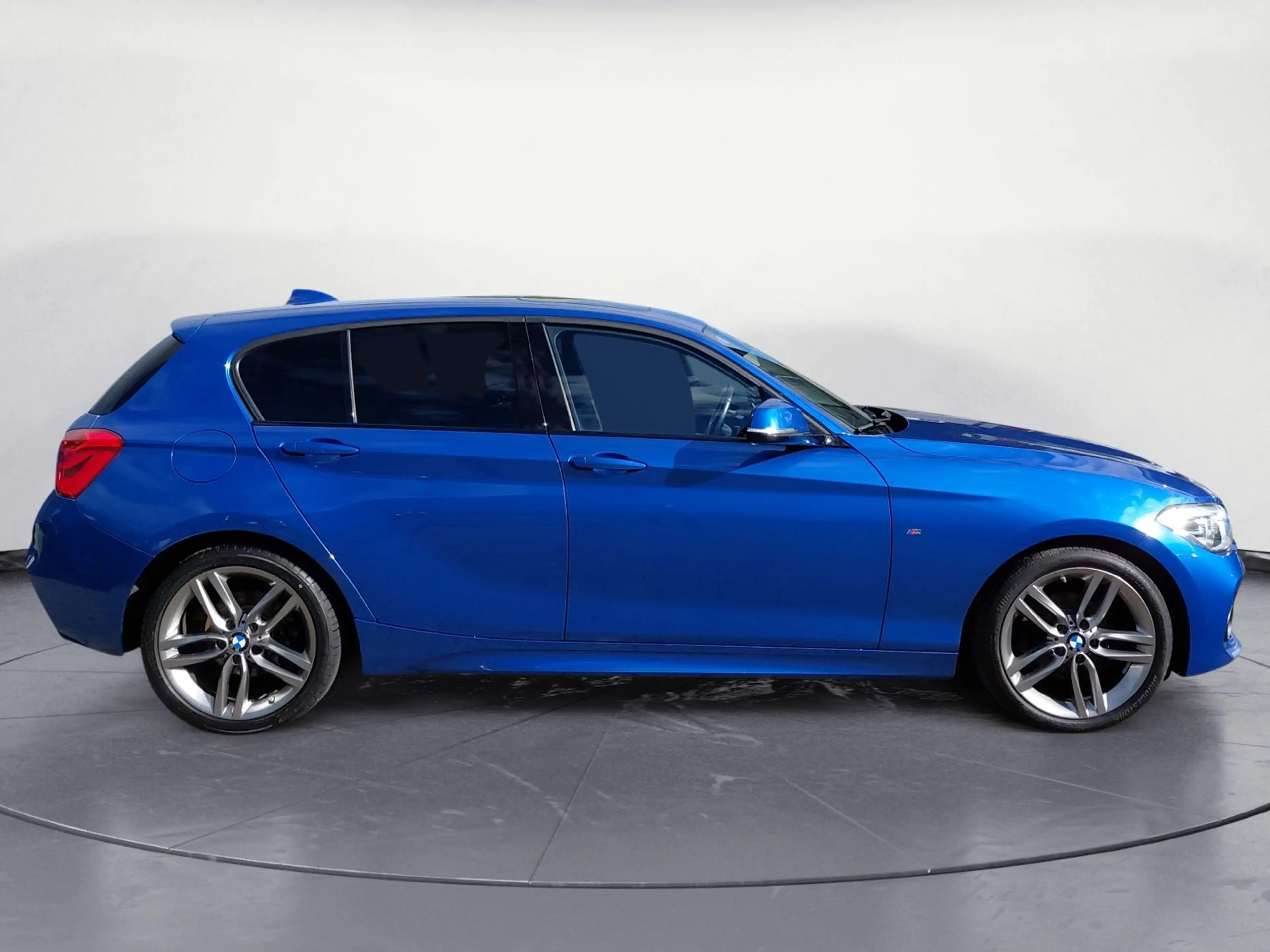 BMW 118 d M Sport Navi Business Glasdach Sportsitze — photo 7