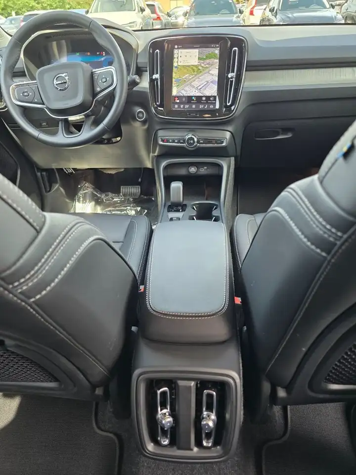 Volvo XC40 снимка Volvo XC40