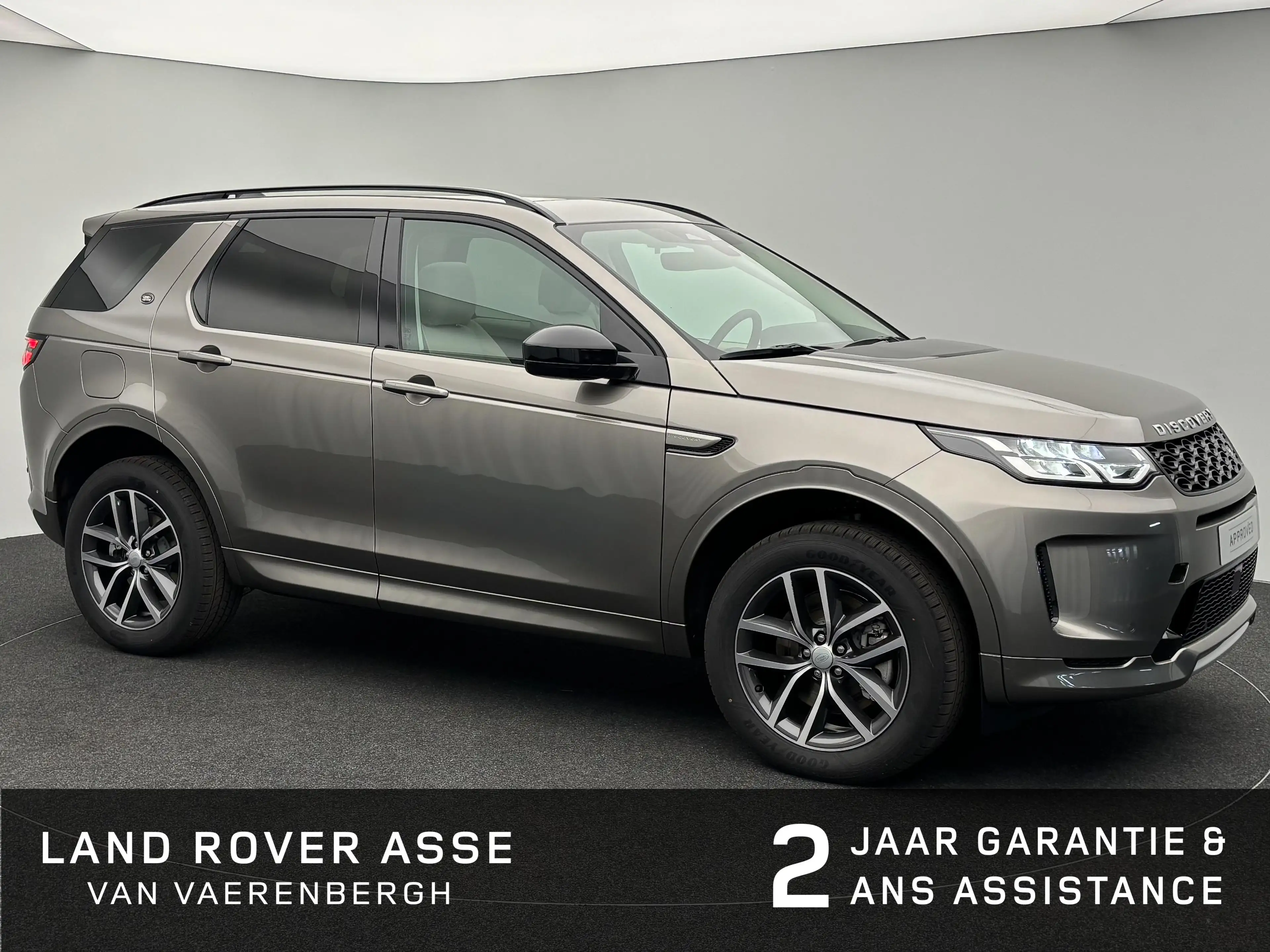 Land Rover Discovery Sport P270e S AWD — photo 15