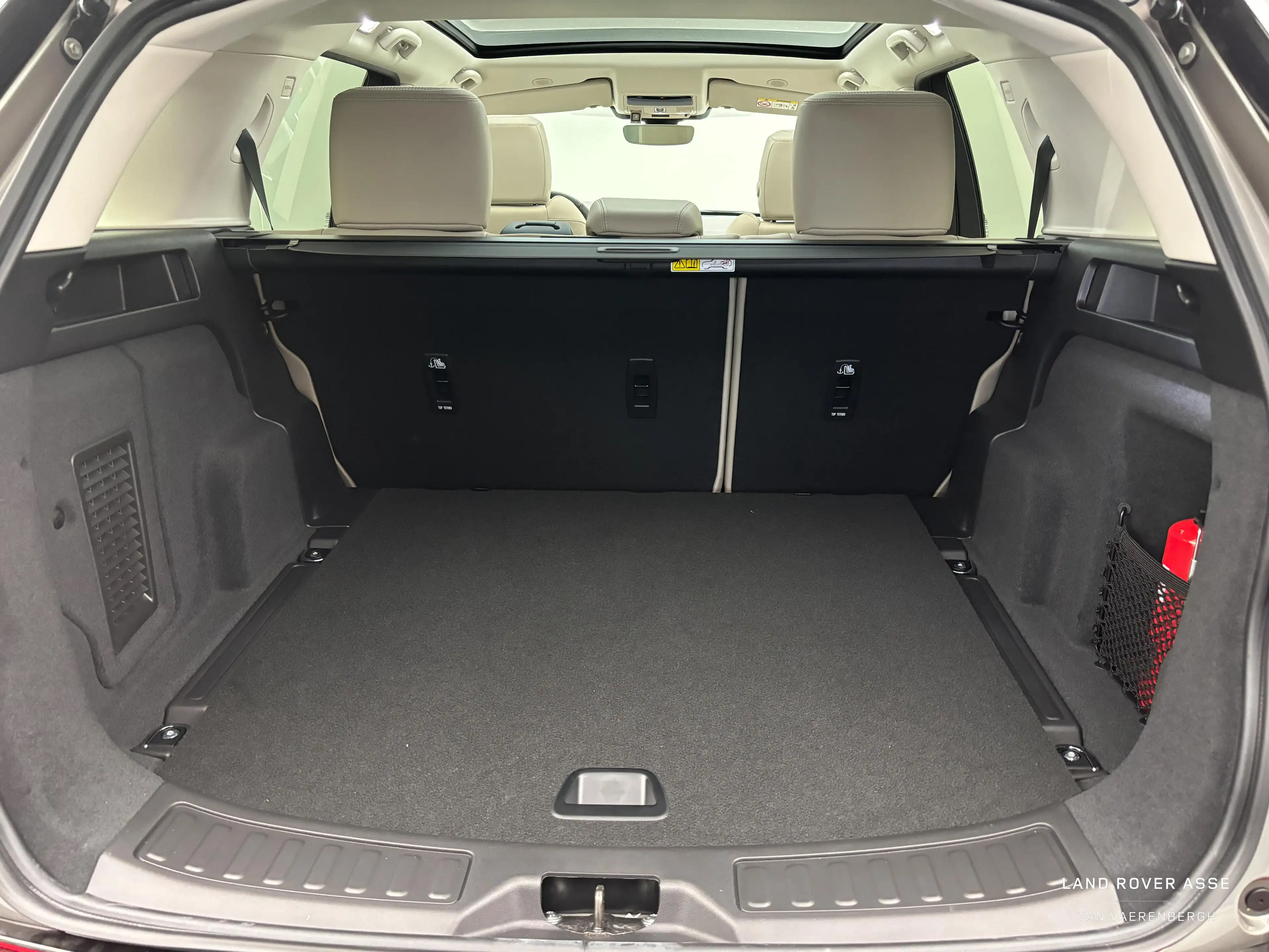 Land Rover Discovery Sport P270e S AWD — photo 13