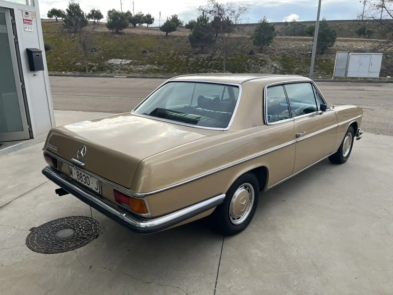 Mercedes-Benz 250 CE (114), foto 3