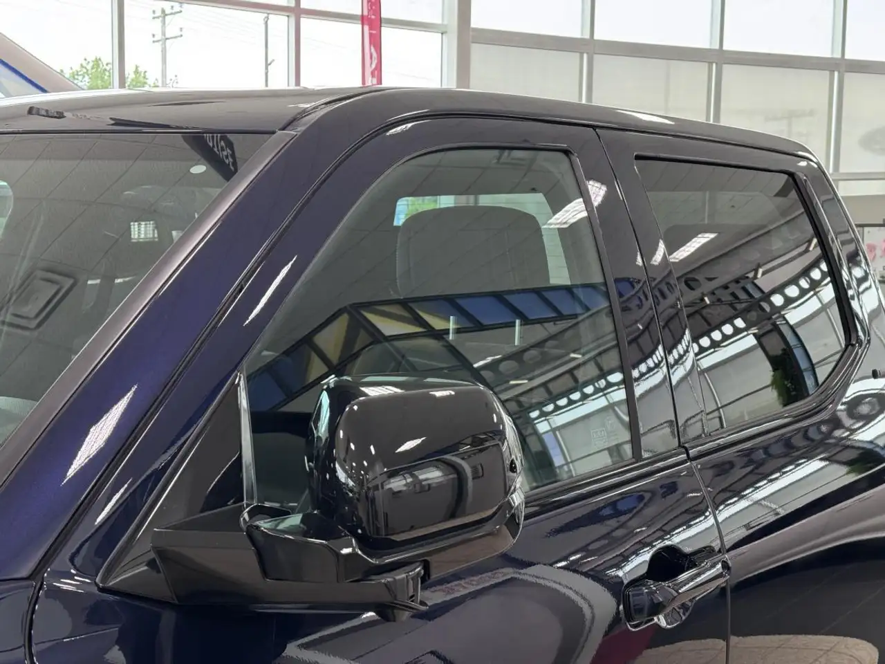 Toyota Tundra снимка Toyota Tundra