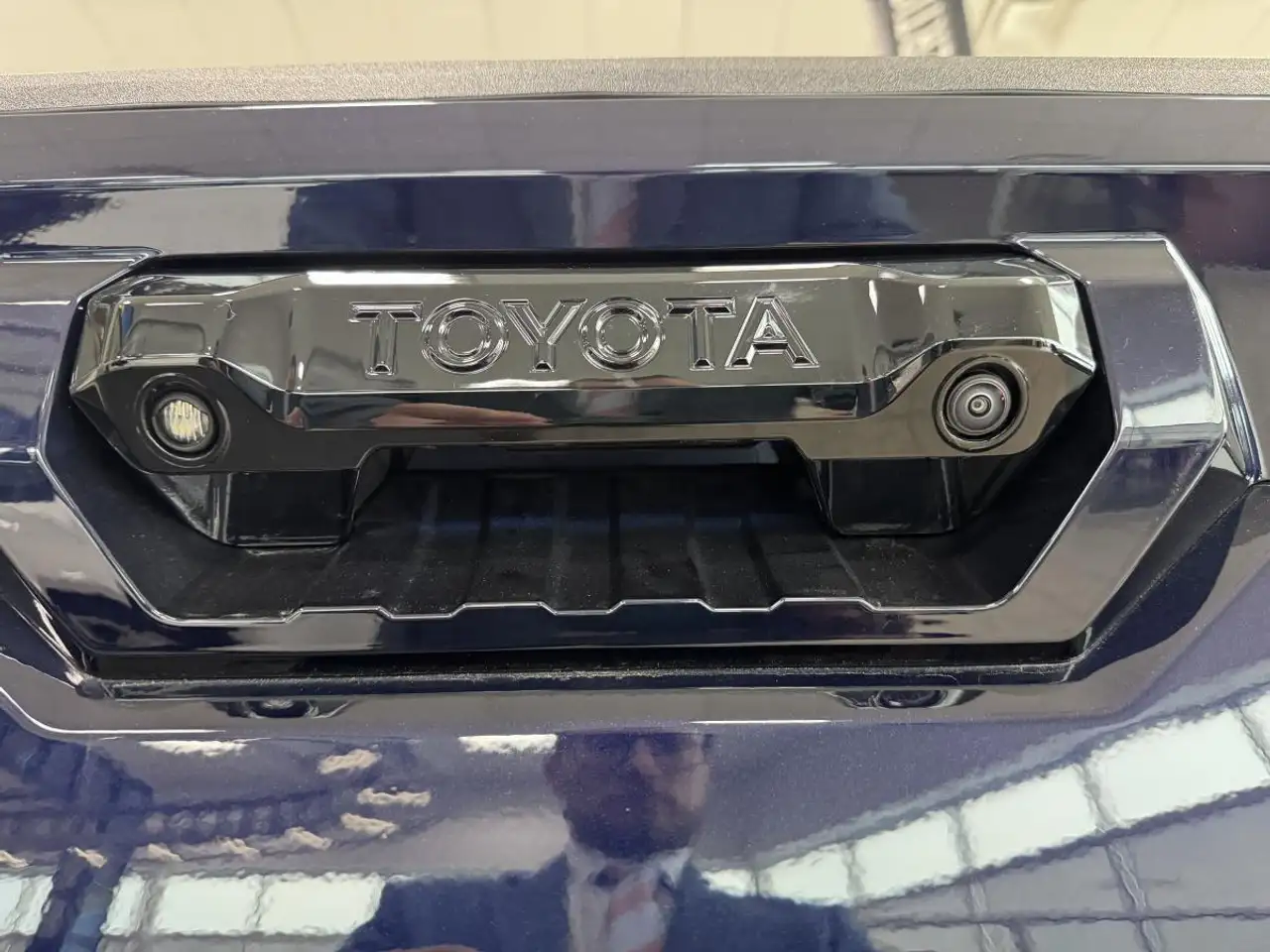 Toyota Tundra снимка Toyota Tundra