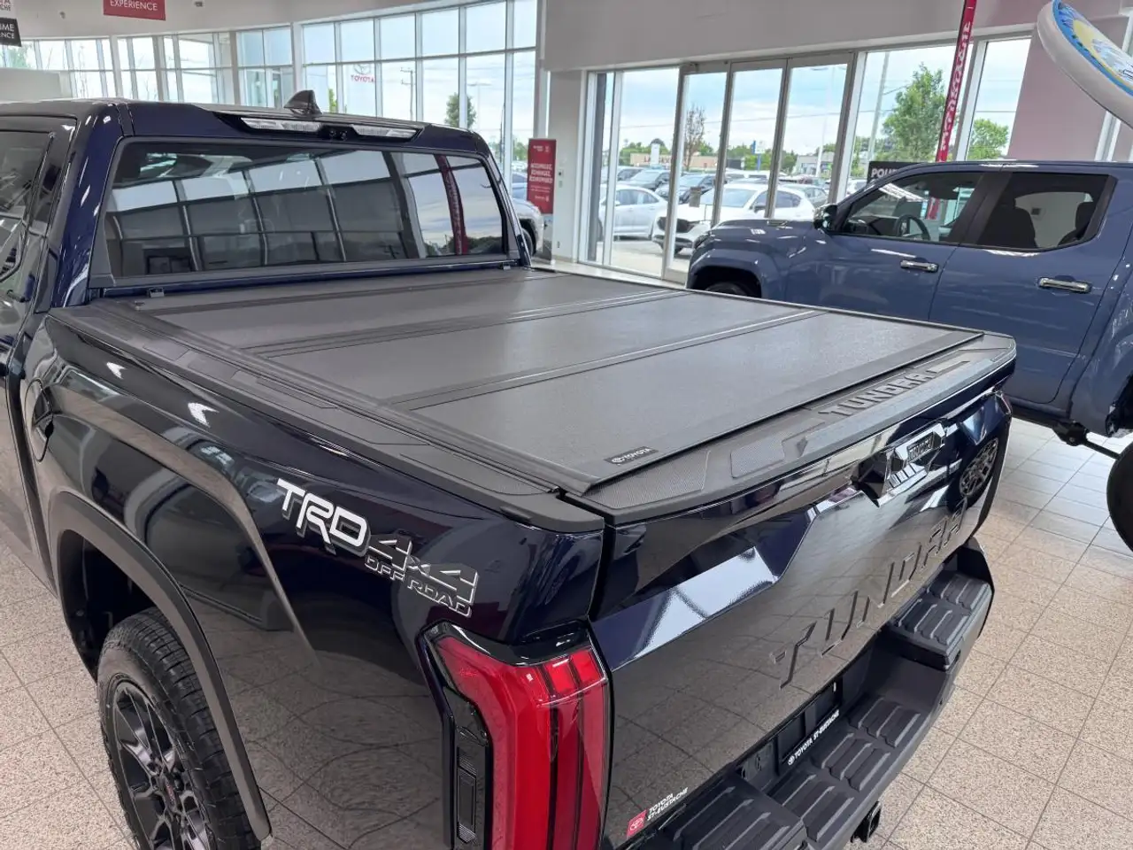 Toyota Tundra снимка Toyota Tundra