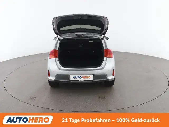 Toyota Auris view 16