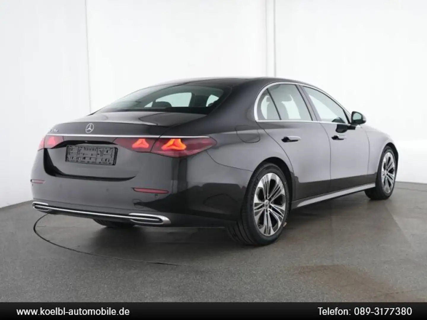 Mercedes-Benz E 220 E 220 d AVANTGARDE .PANO LED DISTRNIC KAMERA 19' Schwarz - 2