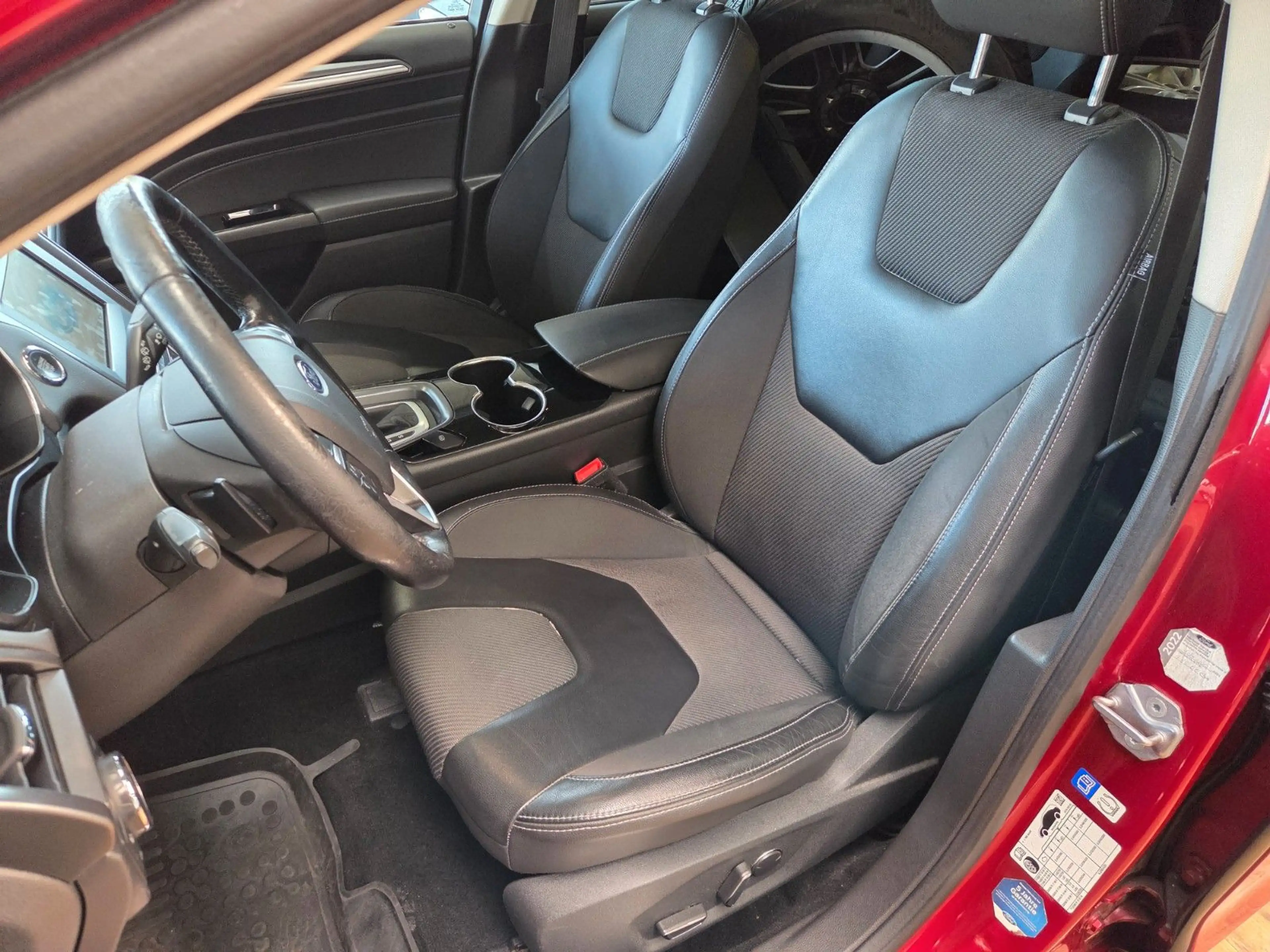 Ford Mondeo Turnier Titanium — photo 9