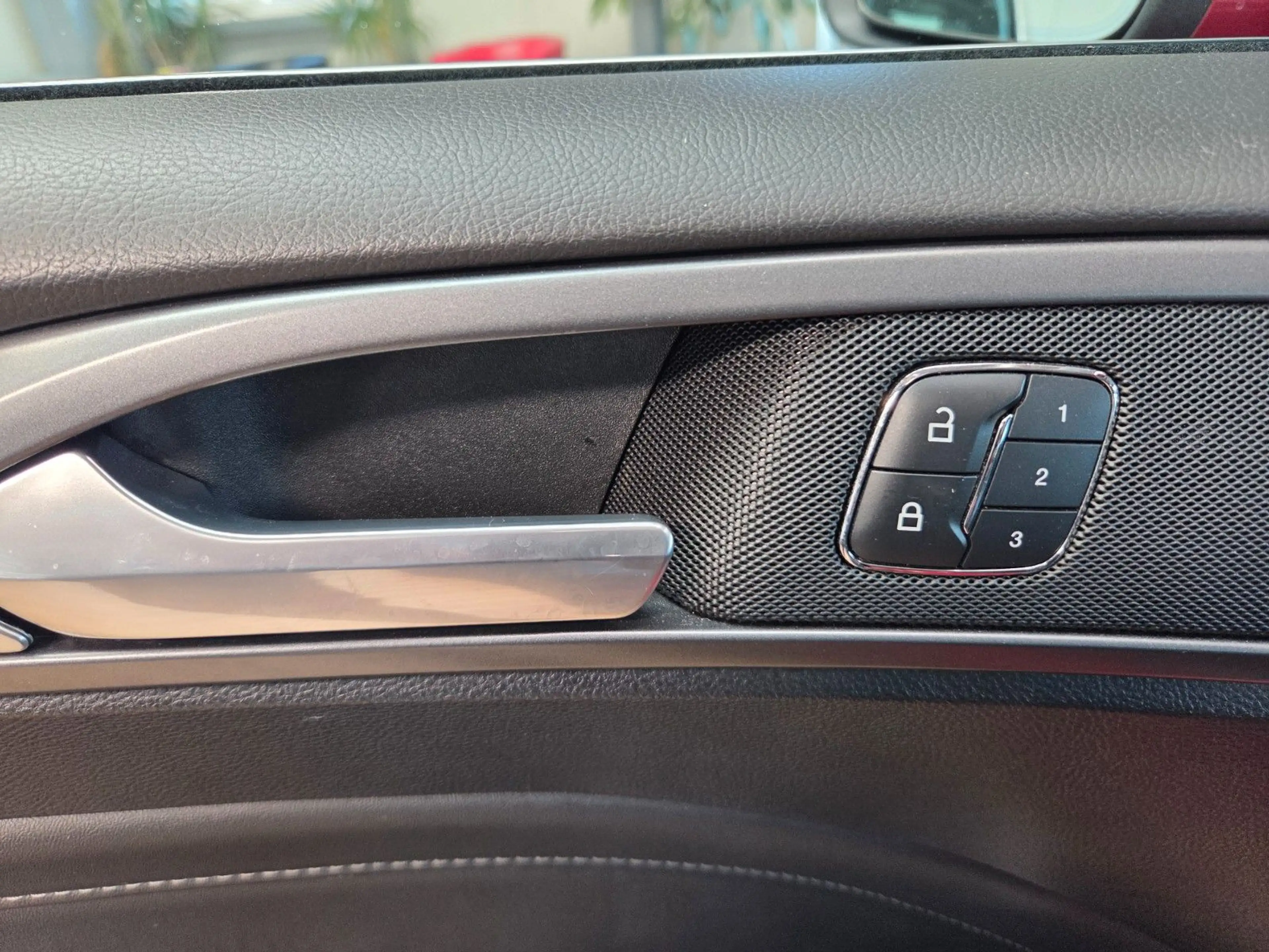 Ford Mondeo Turnier Titanium — photo 11