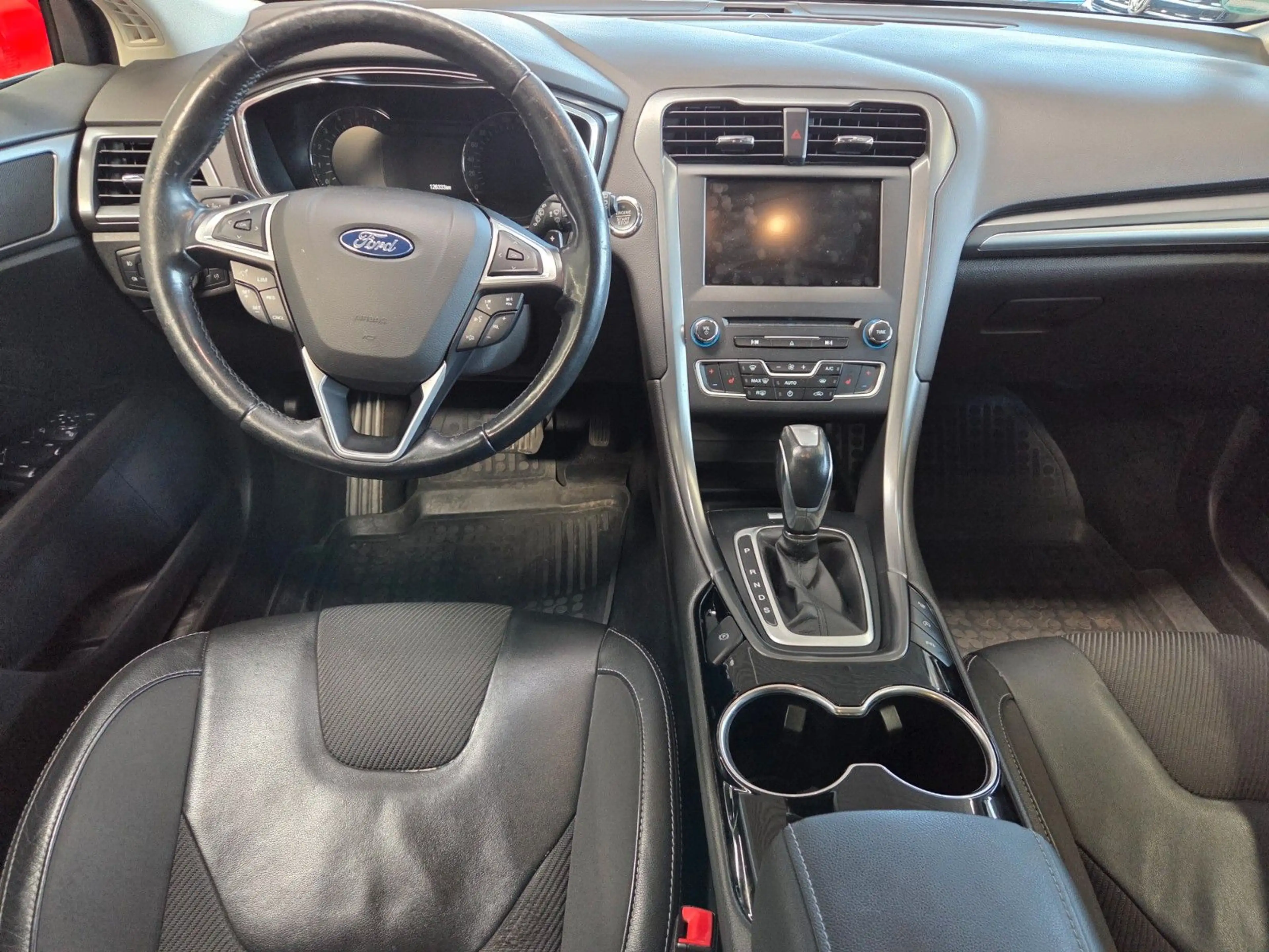 Ford Mondeo Turnier Titanium — photo 12