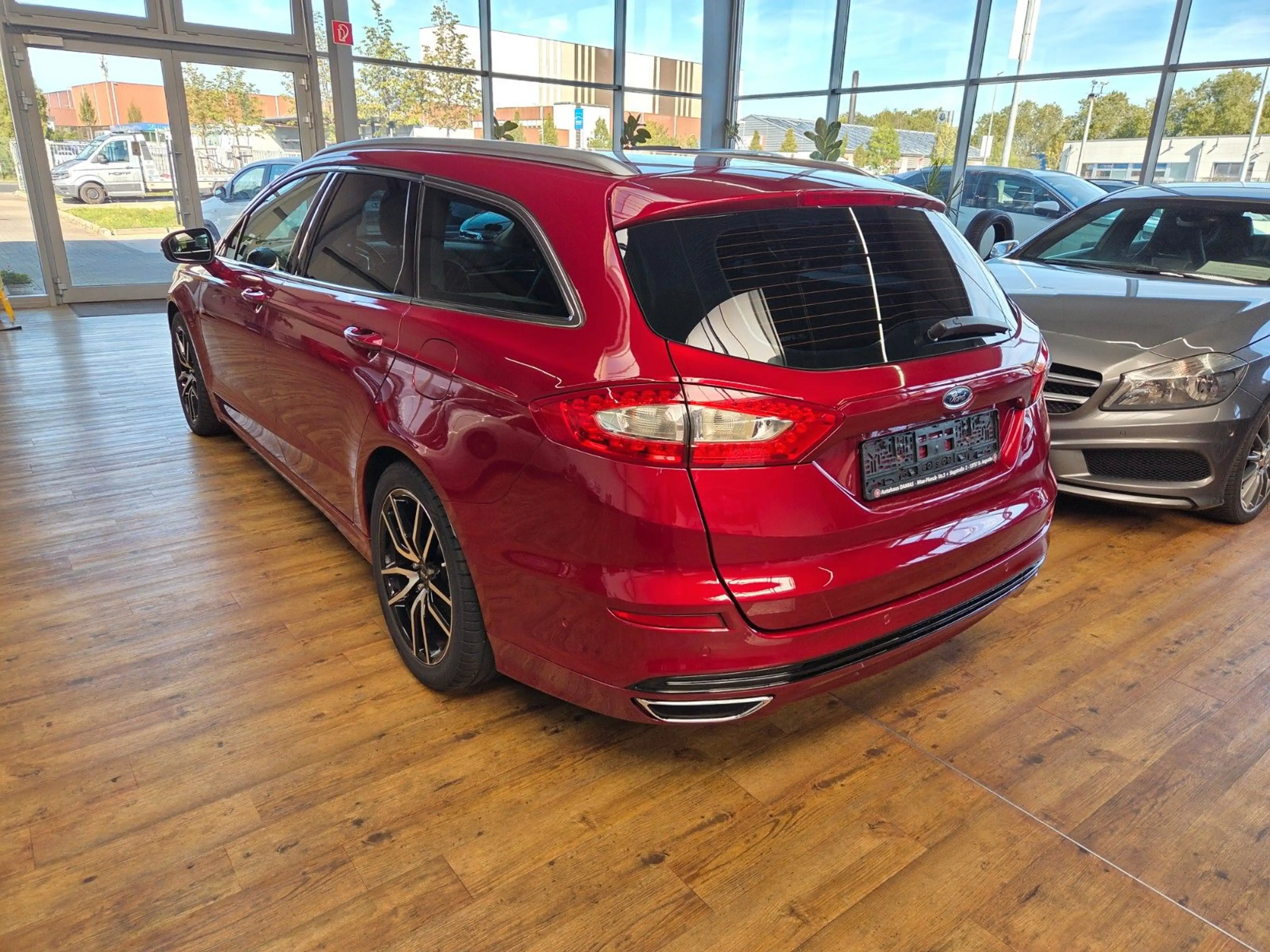 Ford Mondeo Turnier Titanium — photo 4