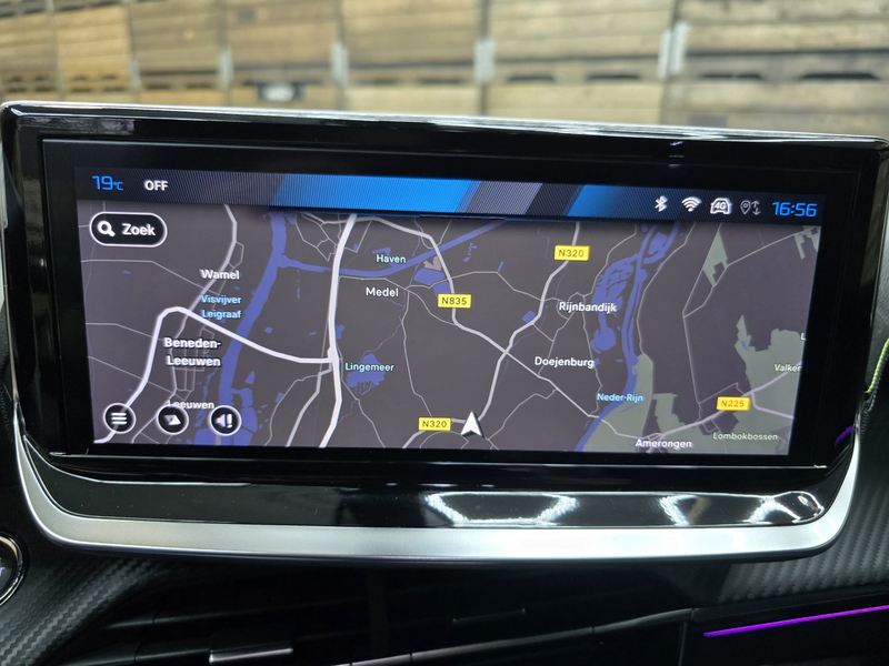 Peugeot e-2008 EV GT 54 kWh Navi LED Clima Cruise Camera LM — photo 15