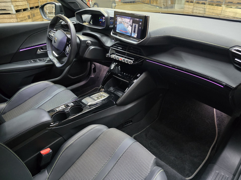 Peugeot e-2008 EV GT 54 kWh Navi LED Clima Cruise Camera LM — photo 8
