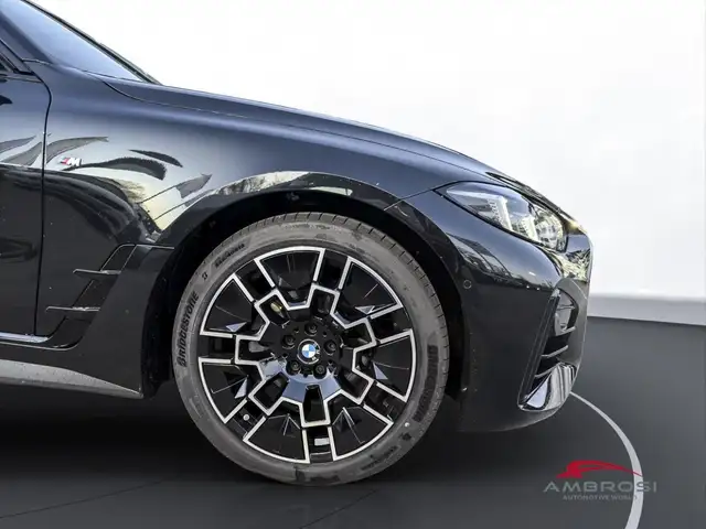 BMW 4 Series view 8