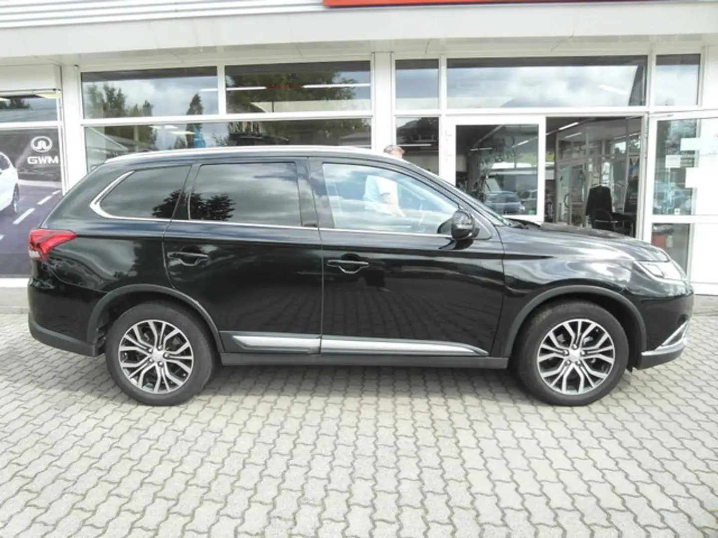 Mitsubishi Outlander Edition 100 2WD Negro - 1