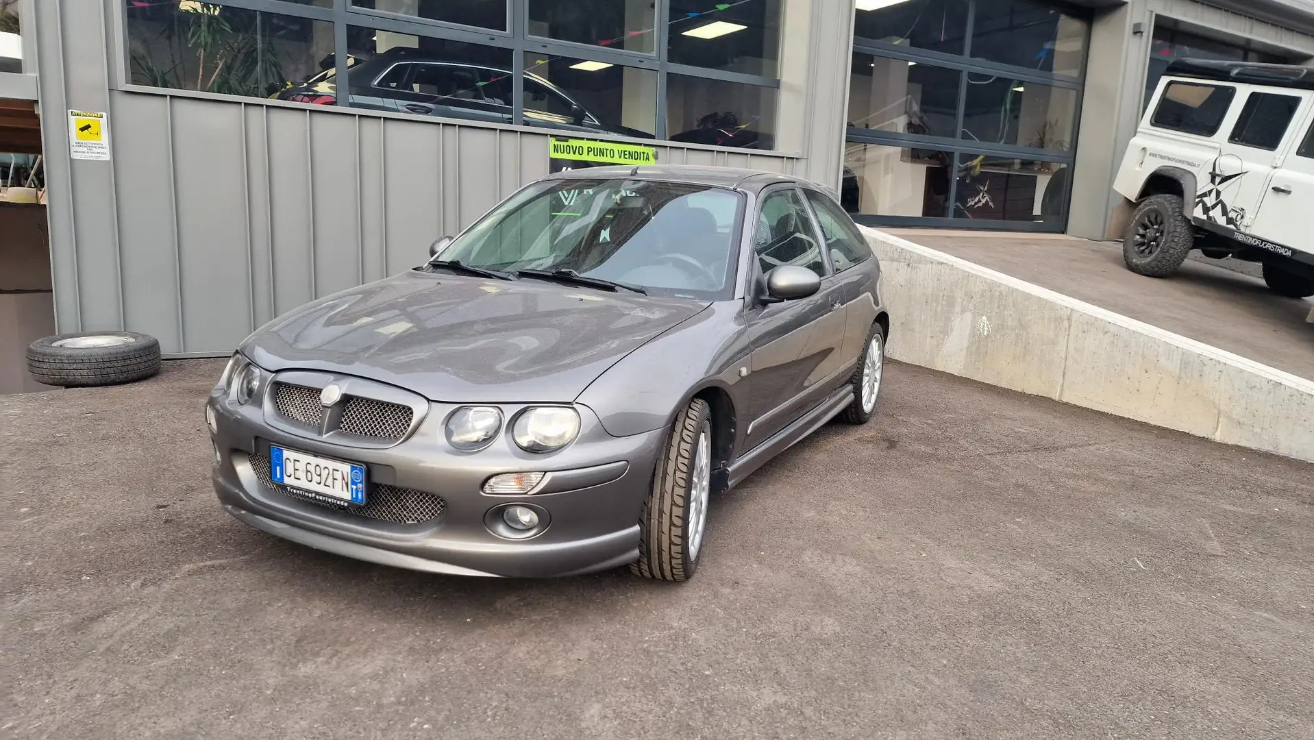 MG ZR 160 cat 3 porte Grau - 2
