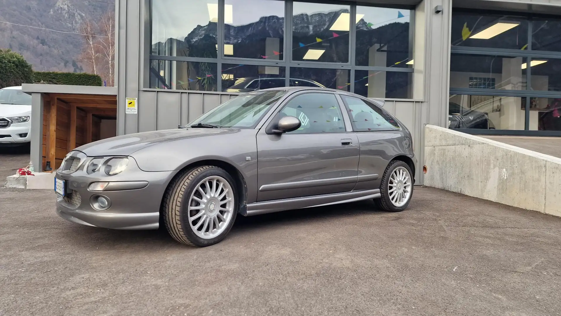 MG ZR 160 cat 3 porte Grau - 1