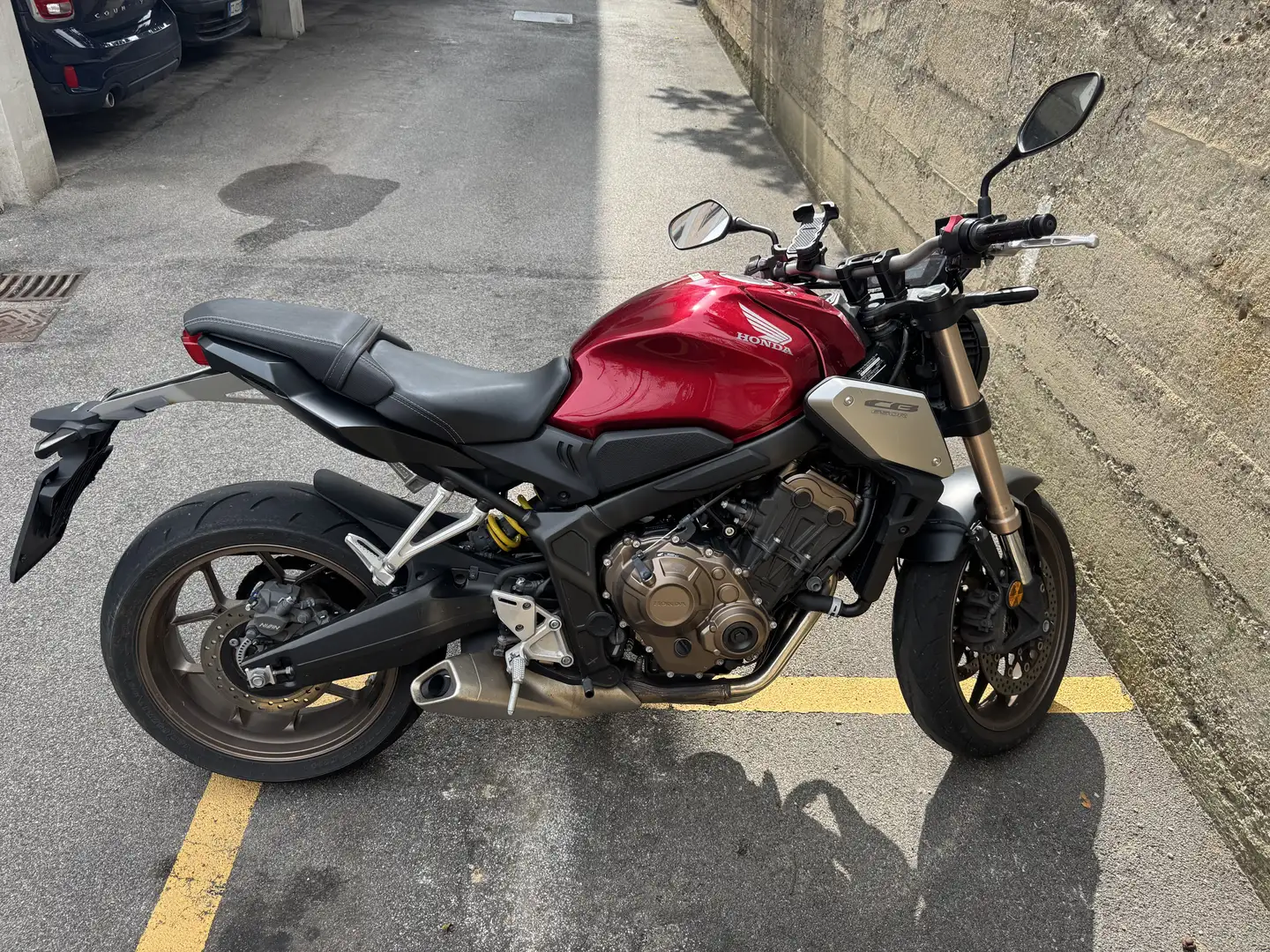 Honda CBR 650 Honda CB 650 R Rosso - 1