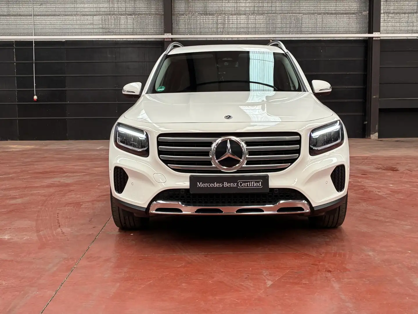 Mercedes-Benz GLB 180 Luxury Line | Trekhaak | Dodehoekassistent | Smart Blanc - 2