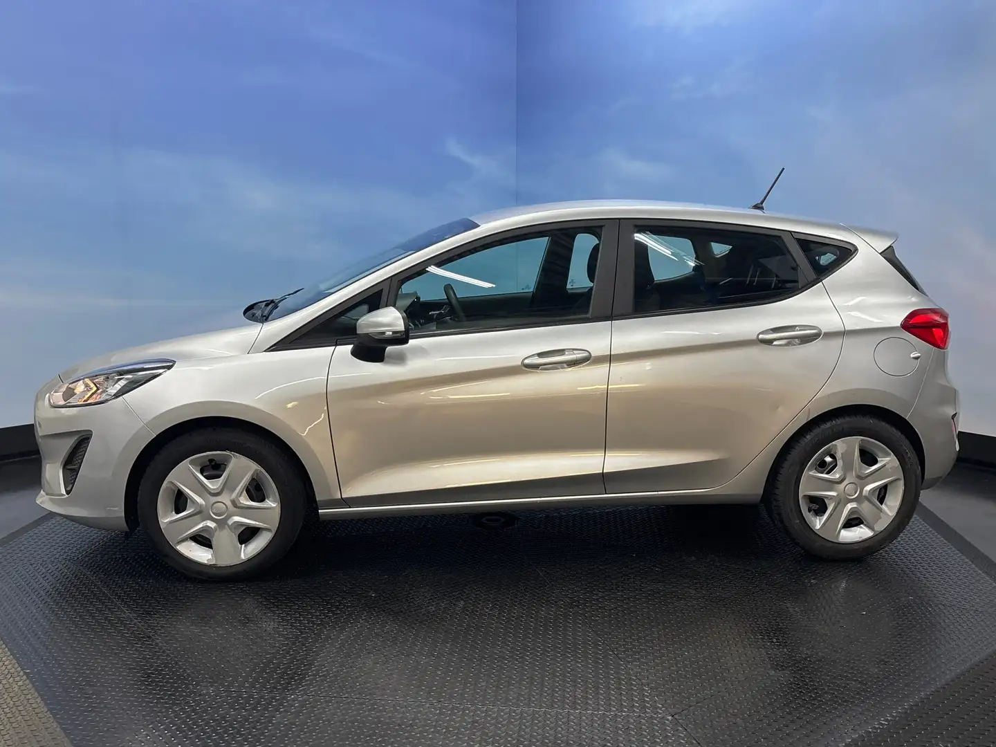 Ford Fiesta 1.1 Trend Airco | Cruise | Navi Grijs - 2