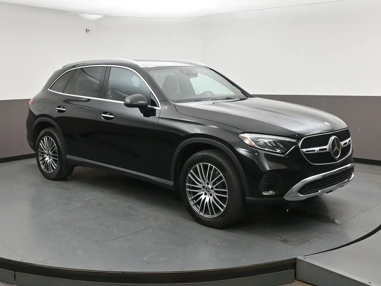 2025 Mercedes-Benz GLC