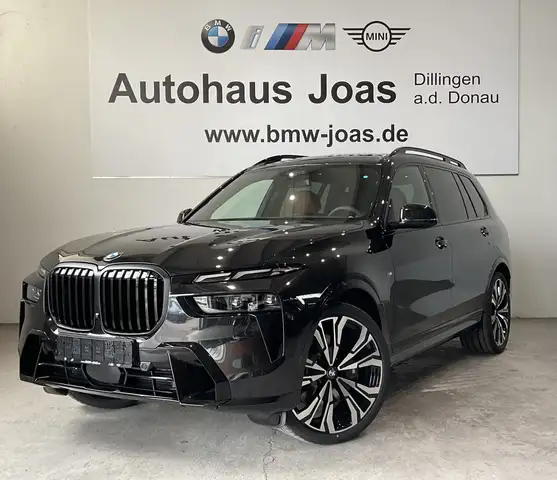 BMW X7 main image