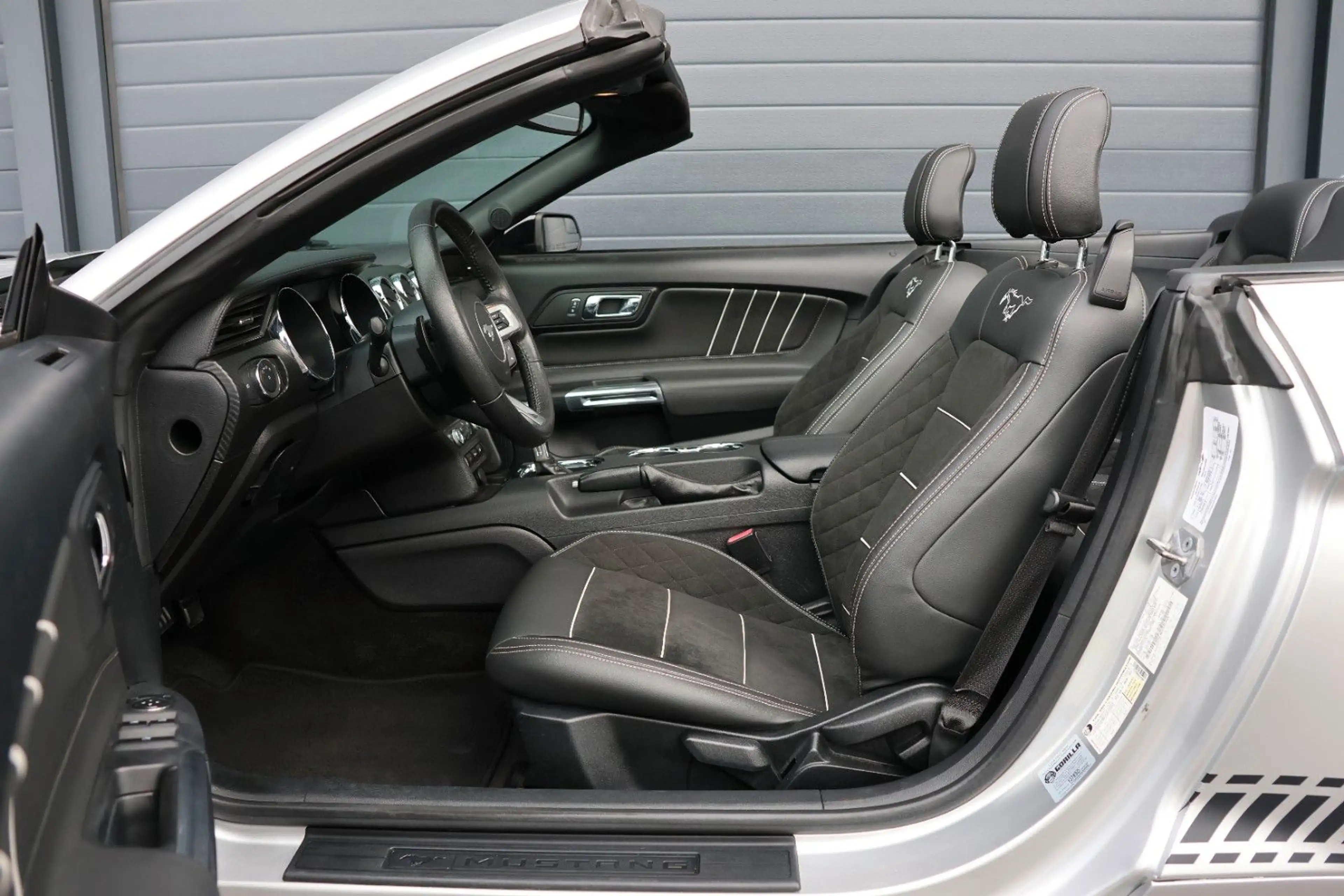 Ford Mustang 3.7 V6 Cabrio/Automatik/Xenon/KAMERA/R19 — photo 15