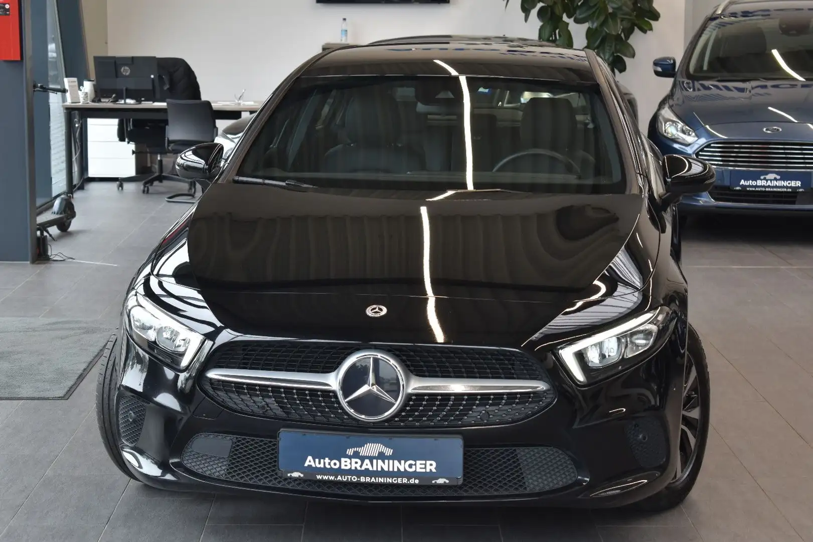 Mercedes-Benz A 200 d 8G-DCT LED~Tempomat~Navi~Leder~SpurhalteA Black - 1