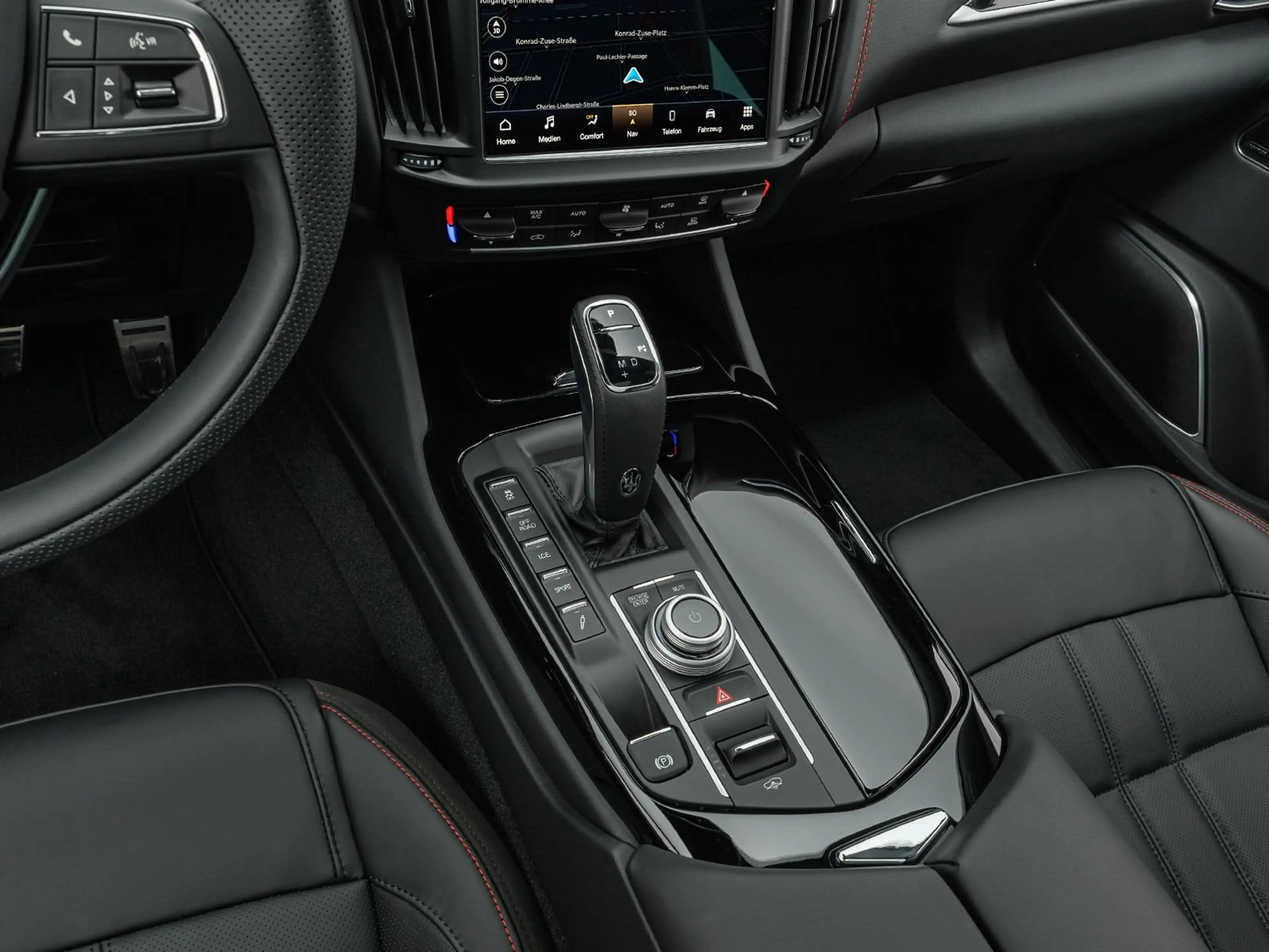 Maserati Levante Modena Ultima MY 2024 — photo 11