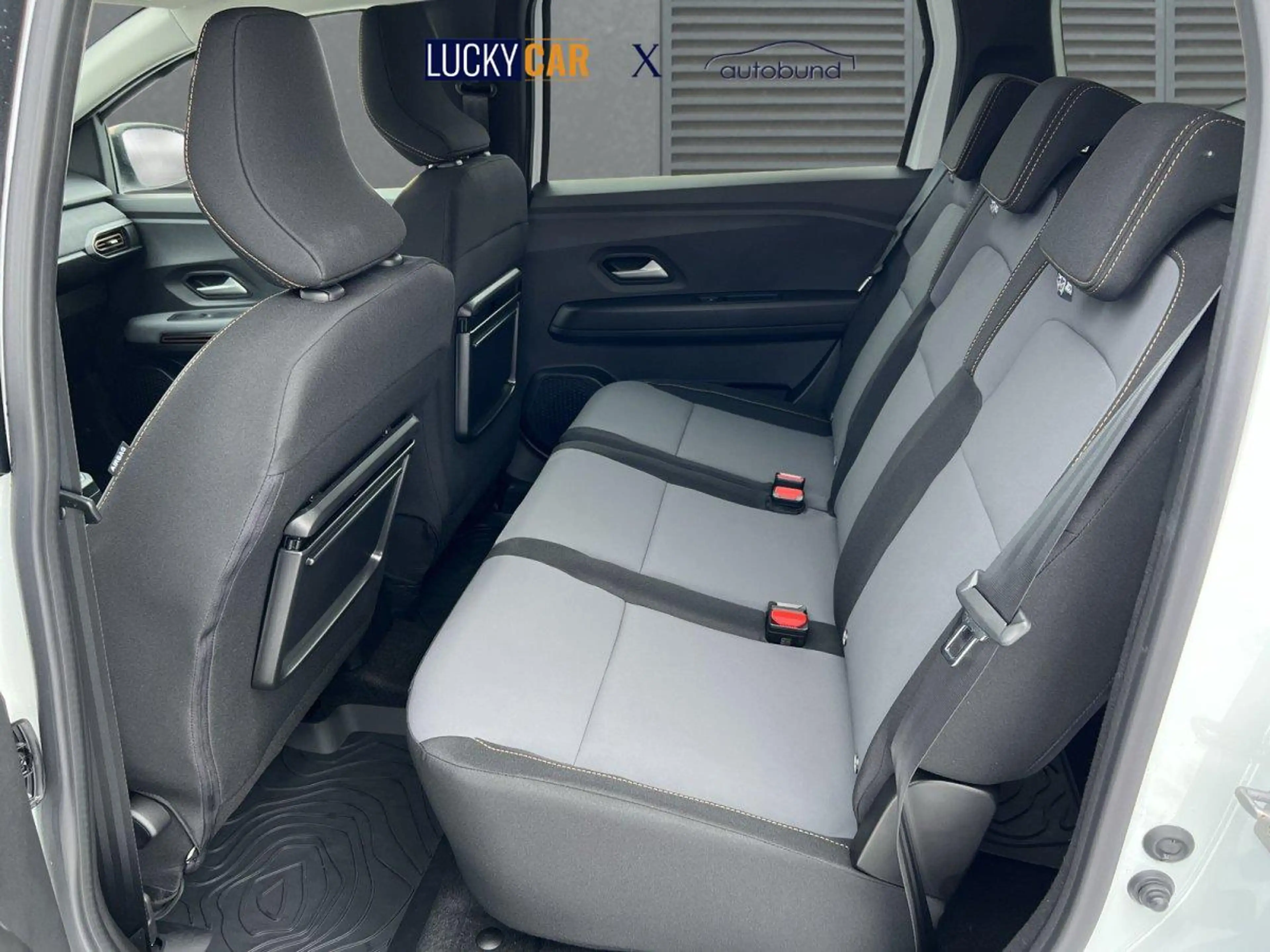 Dacia Jogger Extreme+ 7-S SHZ Hybrid 140 104 kW (141 PS), Au... — photo 6