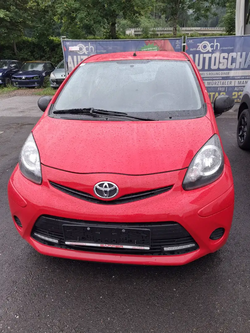 Toyota Aygo Aygo 1,0 VVT-i Young Young Rot - 1