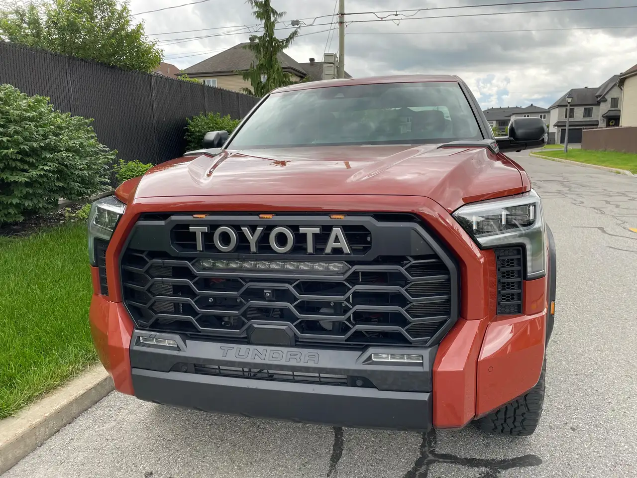 Toyota Tundra снимка Toyota Tundra