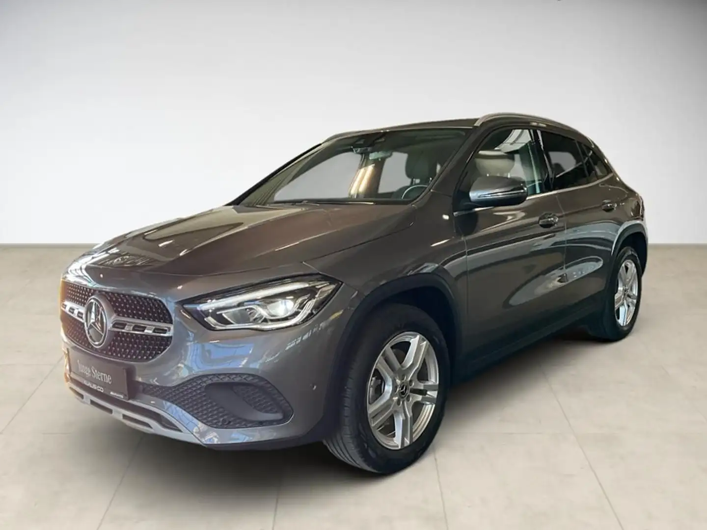 Mercedes-Benz GLA 250 e Style KeyLess PDC SHZ LED SpurH AUT Grau - 1