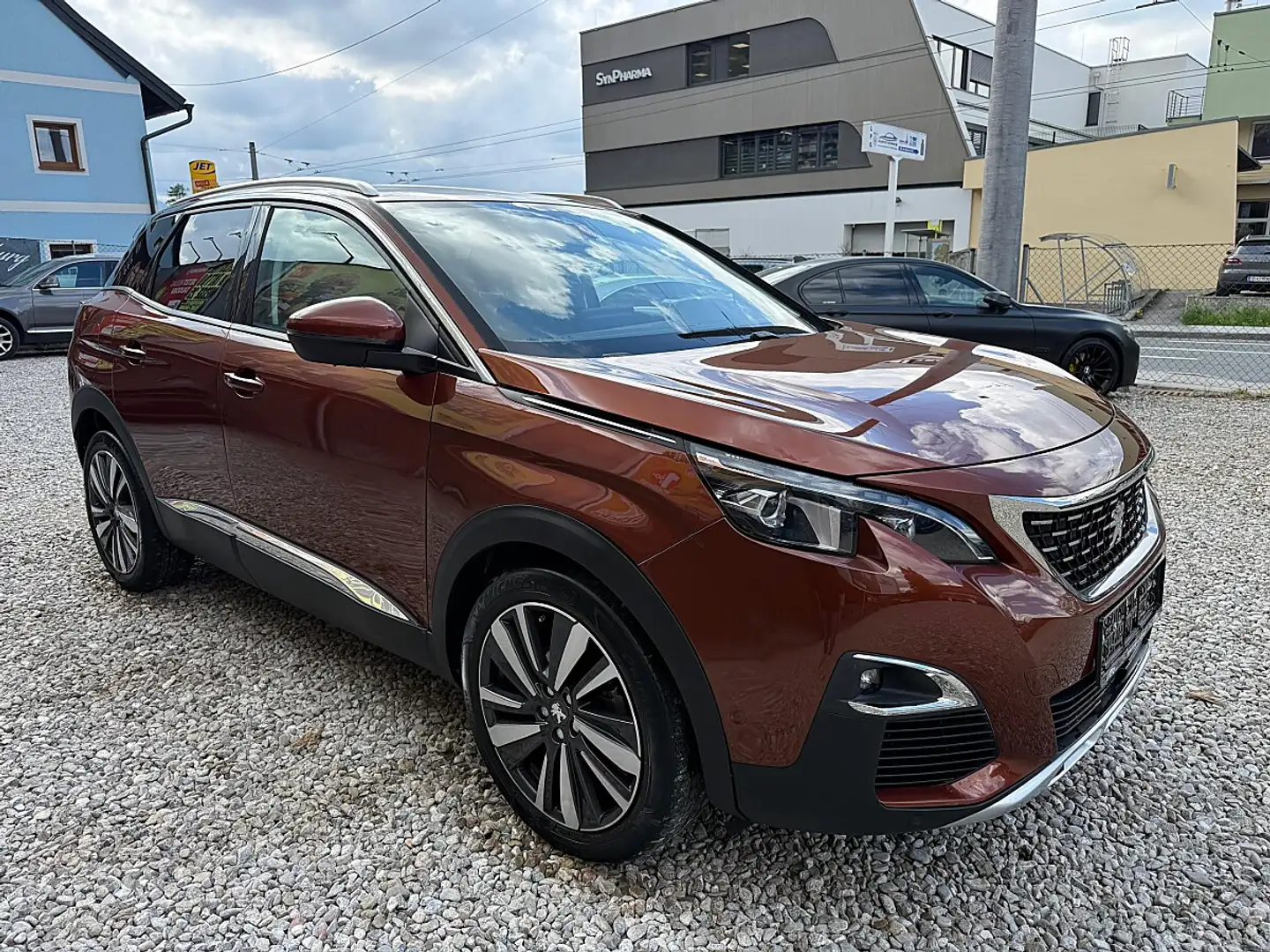 Peugeot 3008 1,2 PureTech 130 S&S Allure Braun - 2