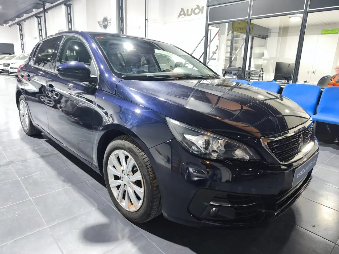 Peugeot 308 1.2 PureTech S&S Active Pack EAT8 130 Blau - 2